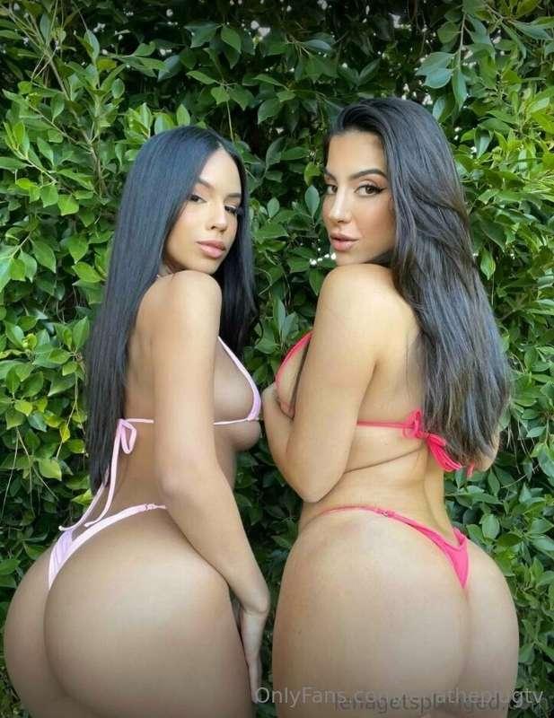Can you handle the hotness of our naughty duo? 😏https://only..