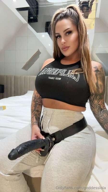 My big cock wants to destroy your ass. Beg to taste it first..