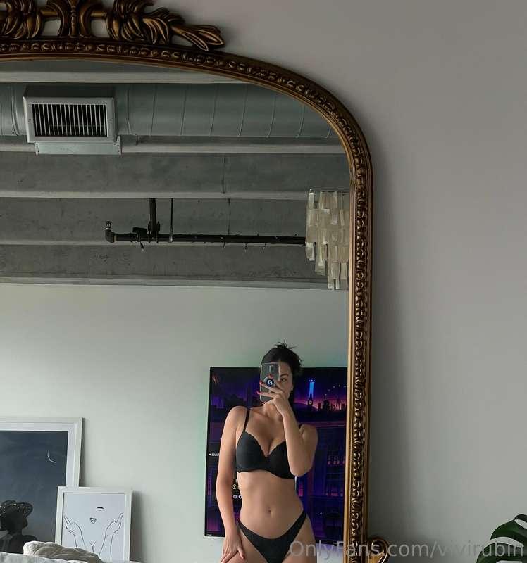 message me because my only fans is not working for some reas..