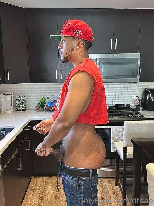 Suck me?🍆 or Eat me?🍑