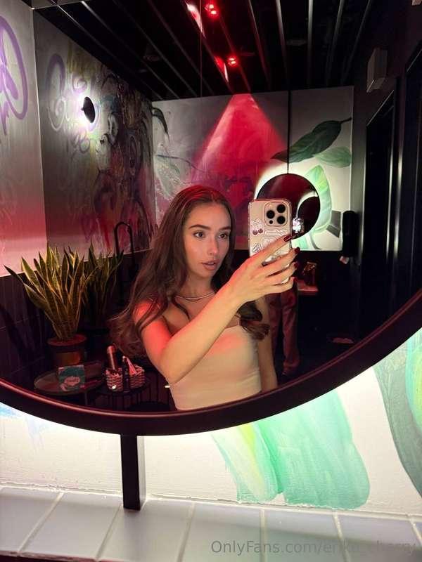 erika_cherry main image