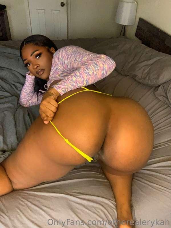MAMI, let me sit on it 🍆😮‍💨😈