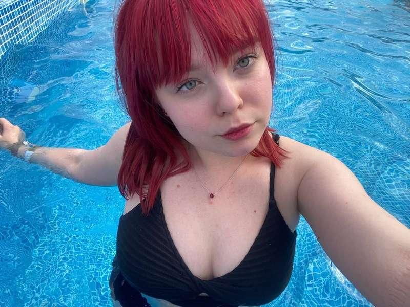 T𝙝𝙚 𝙜𝙞𝙧𝙡 𝙮𝙤𝙪'𝙫𝙚 𝙗𝙚𝙚𝙣 𝙡𝙤𝙤𝙠𝙞𝙣𝙜 𝙛𝙤𝙧 @sweet_darii 🔥💧This sluttie..