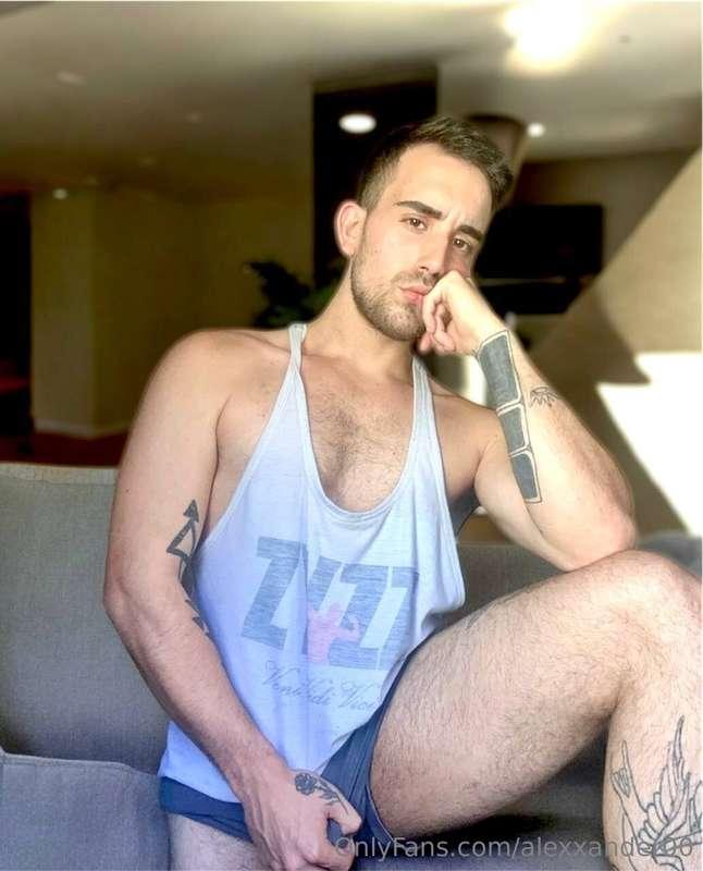🔥 @rippedrodri19Free, uncensored, and super hot content!23 y..