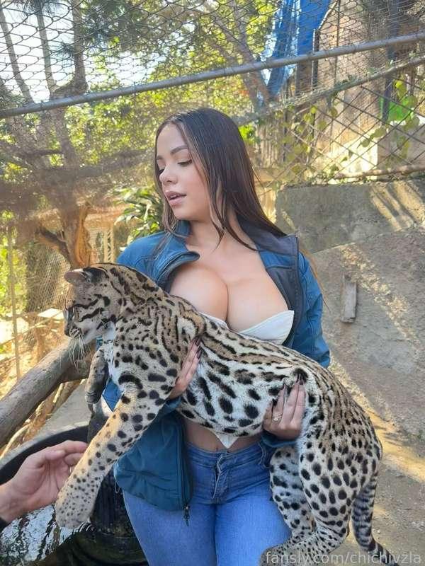 I love being dominant 😍

#ass #young #petite #pussy #teen #bigass #fyp #latina #throat #pussy
