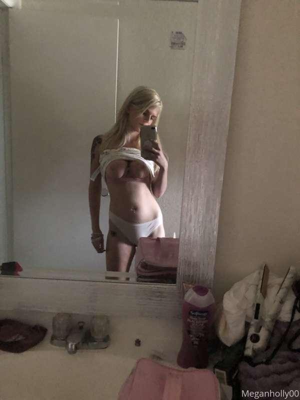 meganholly00 image #1