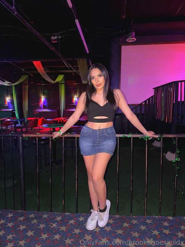 Good girls go to bed early, naughty girls make the party las..