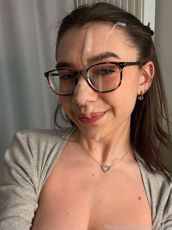 I was so horny in waiting of warm cum and I became the happiest girl when I got it 😌