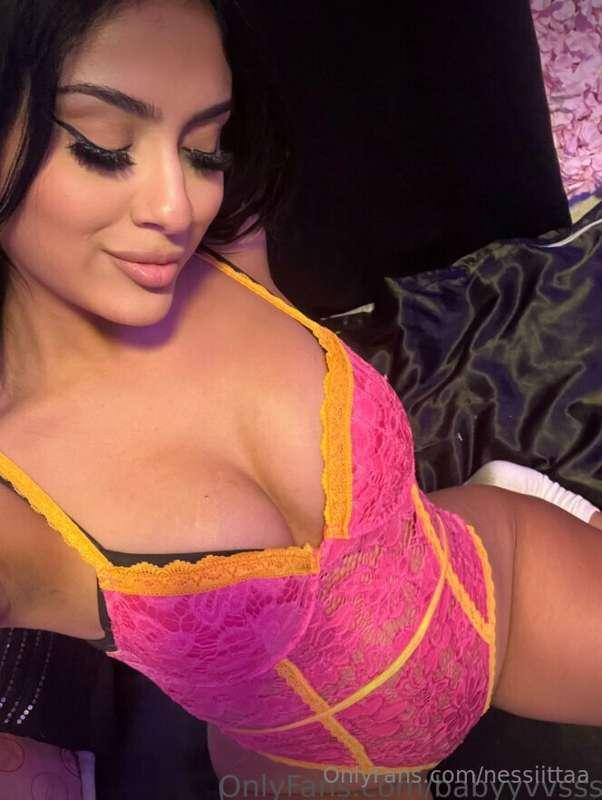 Who’s up right now? Message me 😊