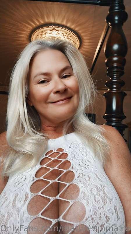 Titty Tuesday 💋