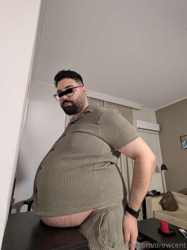 Nothing looks hotter than getting fat 😌
