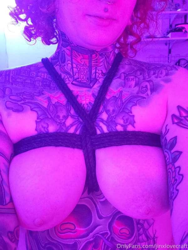 @mel_hy19 and I played with some rope last night! More photo..
