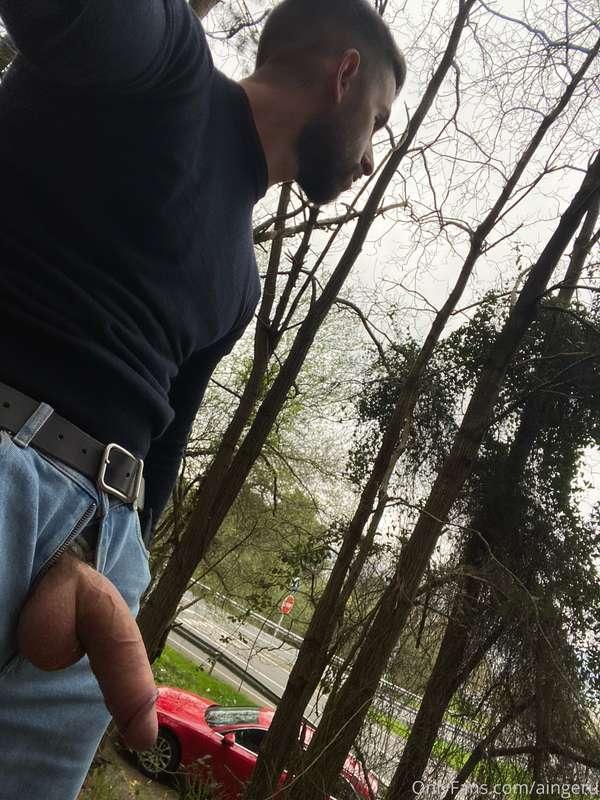 What would you do if you find me like this in the woods? 😏🌳
