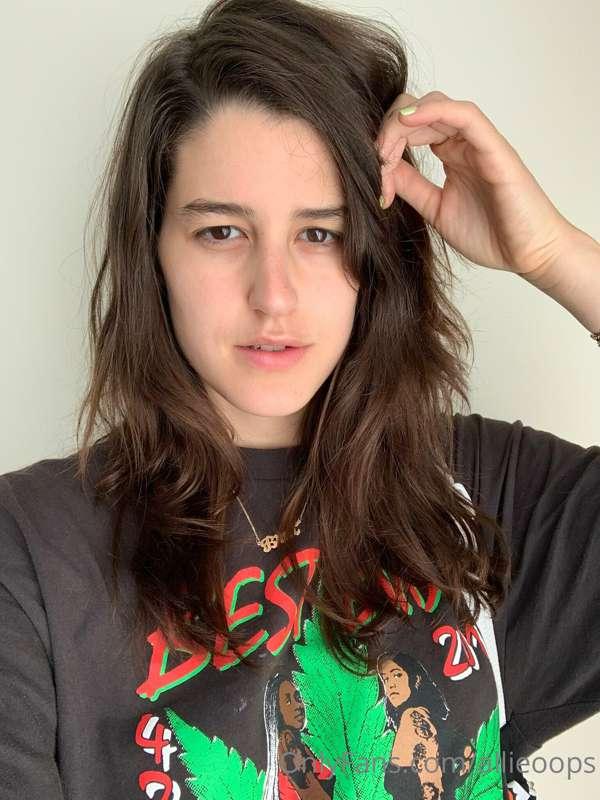freeallieoops image #0