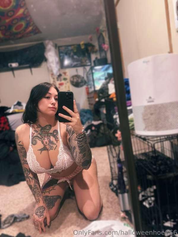 Don’t mind the messy room, I’m just a girl 🤪 what do you thi..
