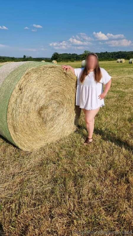 ●Do you like walking naked in the meadow? 😈 How's that, no? ..