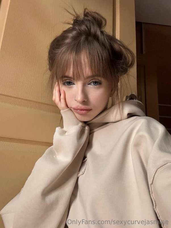 This super cute and playful girl @lola_lli loves sucking on ..