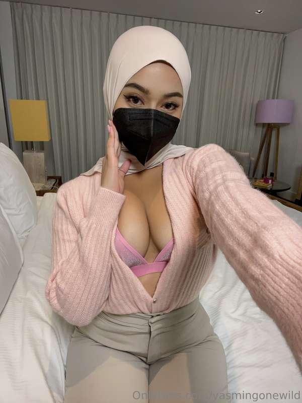 What’s stopping you from grabbing me right now?😈