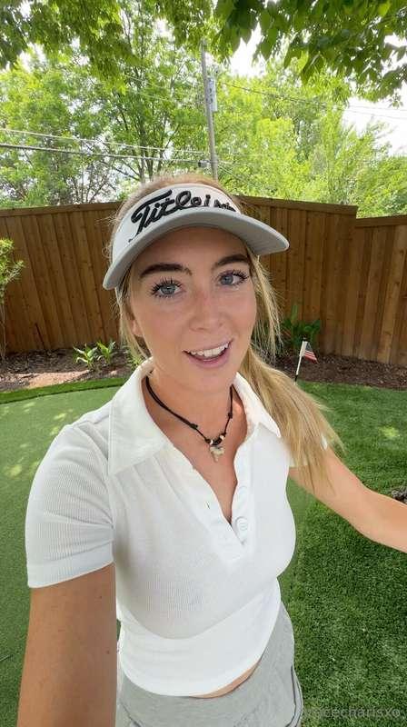 Today over on my @golfgirls page I'm discussing my head cove..