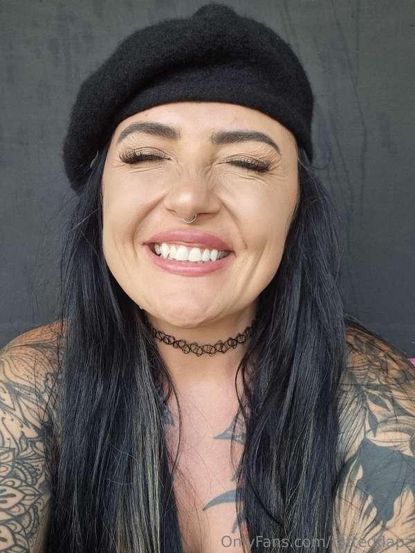 Have such a good live stream today babies.
WET AF
