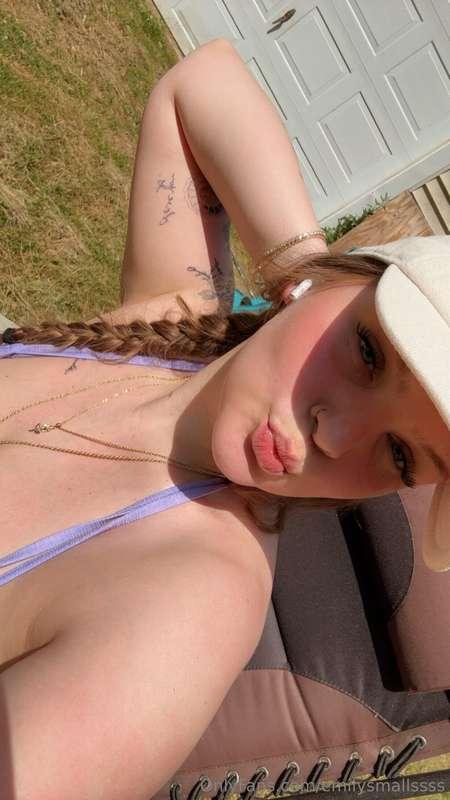 sunkissed 💋 (camera lowered in the dms hehe)
