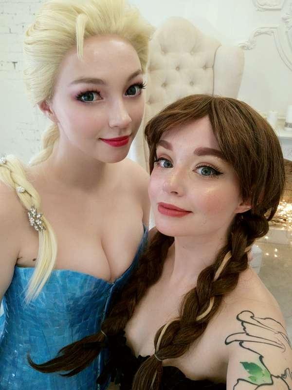 Meet Frozen sisters in December 