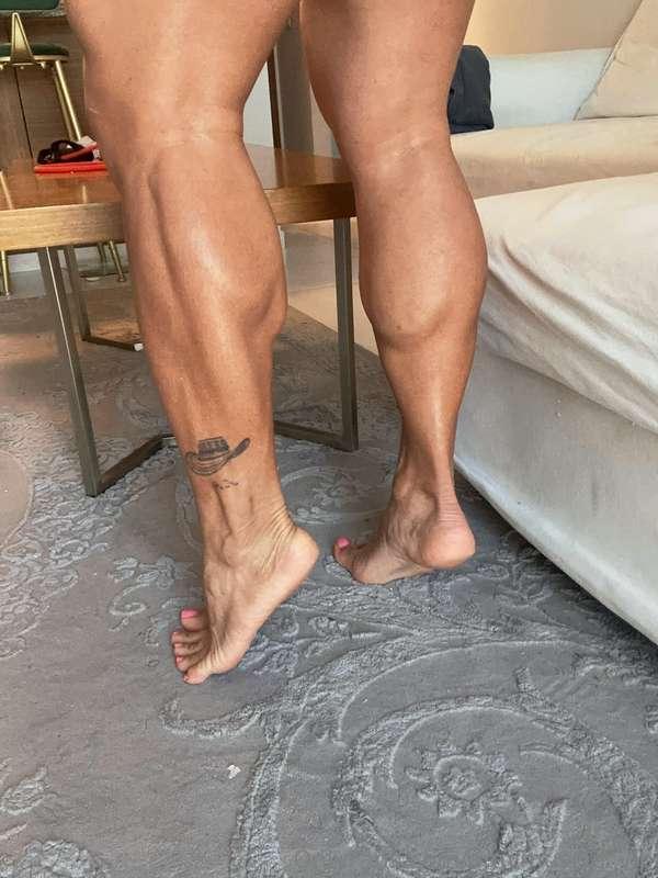 Making my calves bigger 🤗