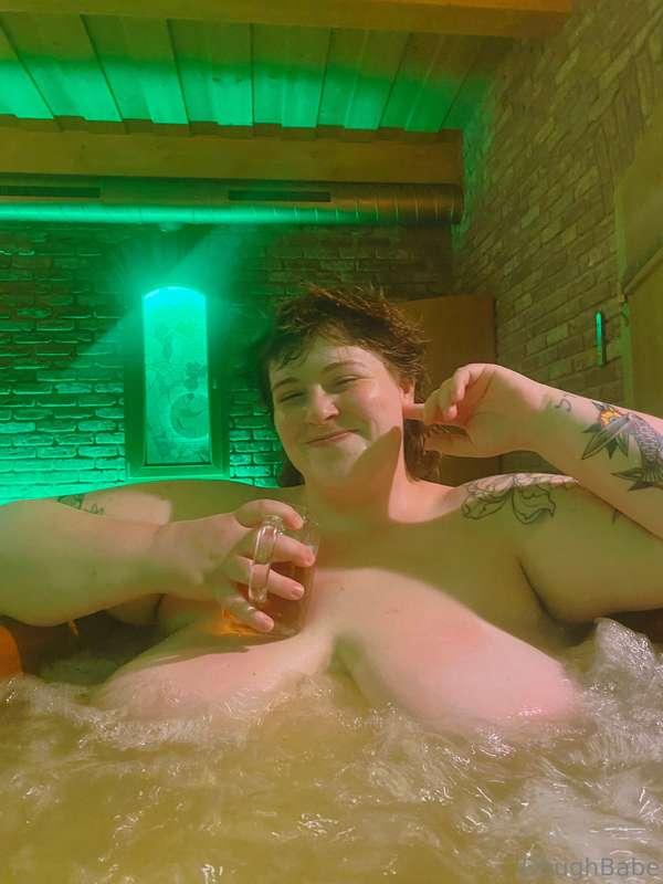 What would you do with me for an hour at the beer spa? 🍺