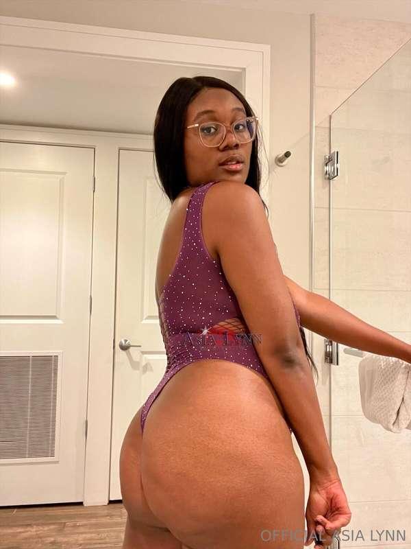 need something to dream about? 🌚@xasialynnx 