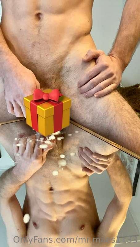 First time cumming on a mirror.. hope you like the view. 🙃 💦