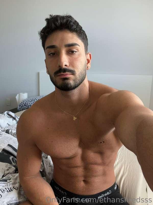 Come cuddle