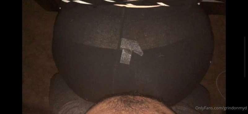 Hot ass grinding in see through leggings! 🥵💦 (no preview but..