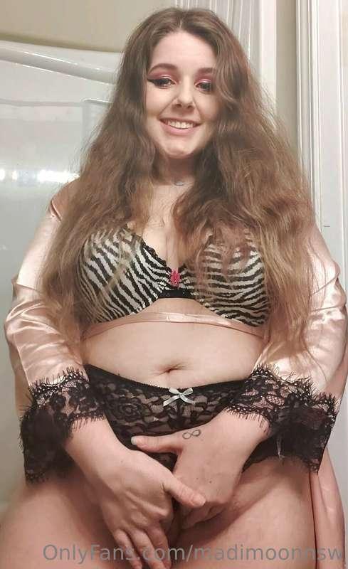I hope you enjoy the new lingerie!😘 And I'm also selling pan..