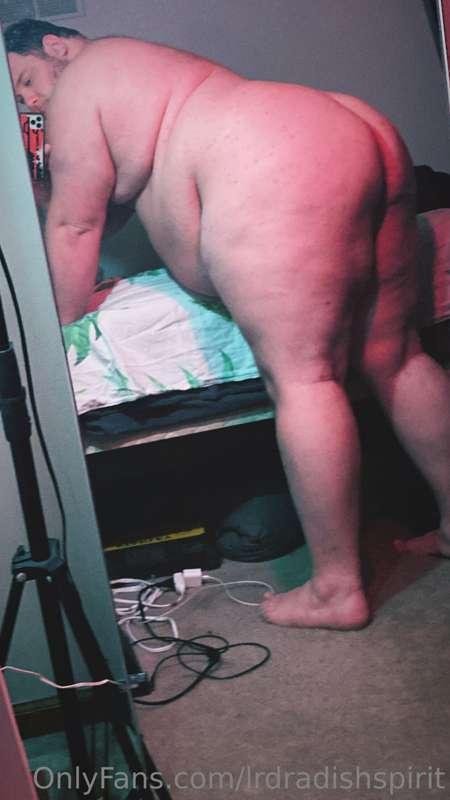 Oh no stepbro, I can’t get this fitted sheet on the bed, can..