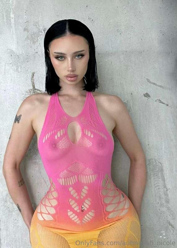 would you paint my pretty face ?
