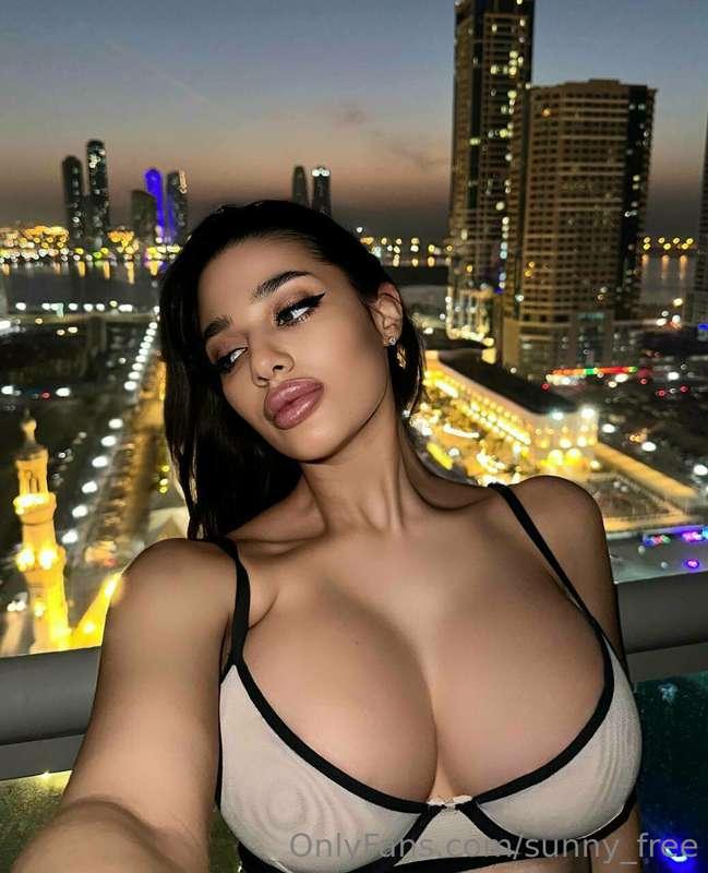 Do you want to see how this school baby with big ASS and 6 S..