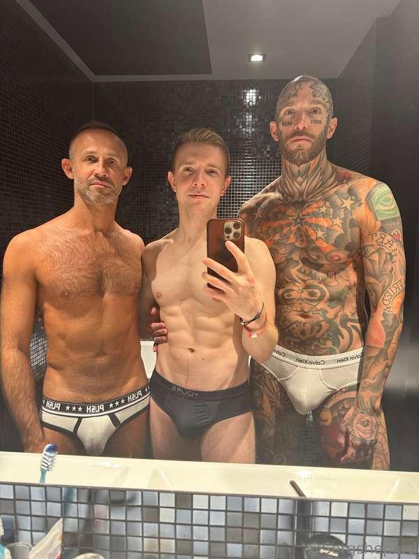 Today a really hot threesome from Berlin with @vadimromanovx..