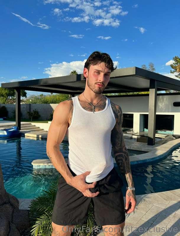 POV: I’m your pool boy😉