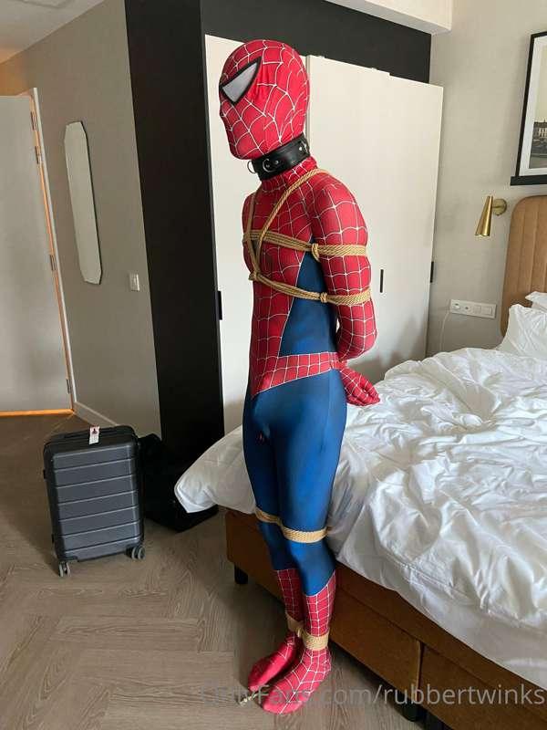 Looks like I have captured Spider-Man there 👀
So helpless 😈 ..