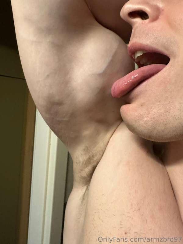 armzbro97 image #1