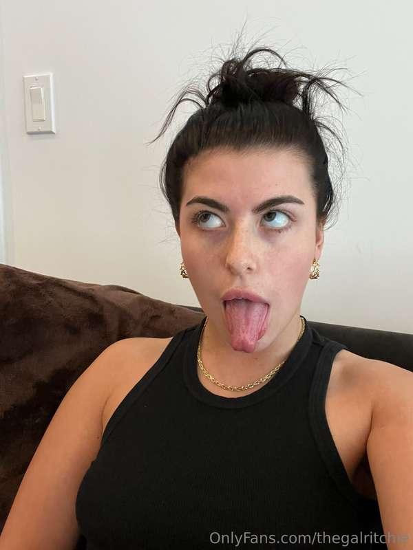 morning, sexy...would you wank on this photo and send me the..