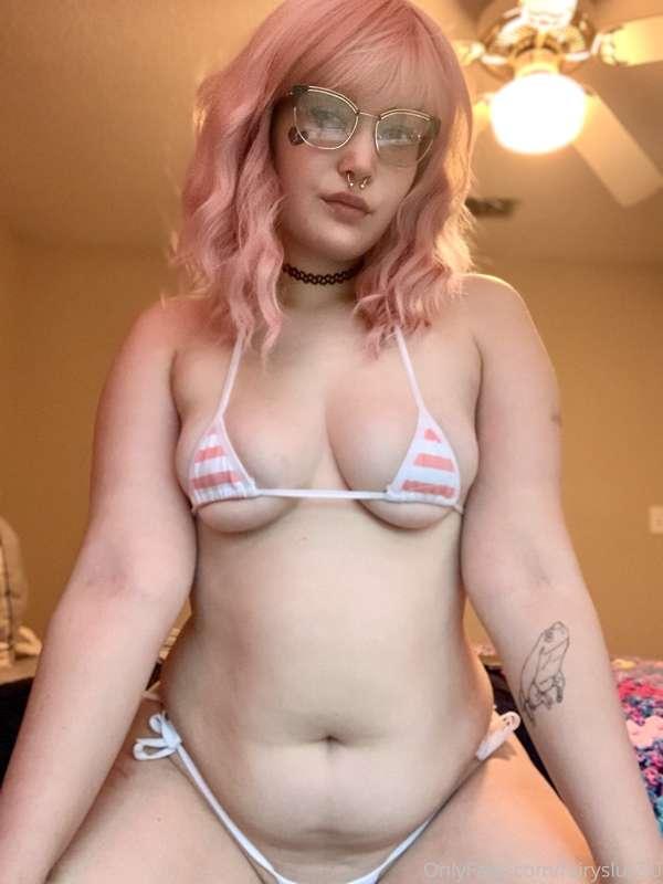 here’s a sneak peek at the teeny tiny anime bikini set ive b..