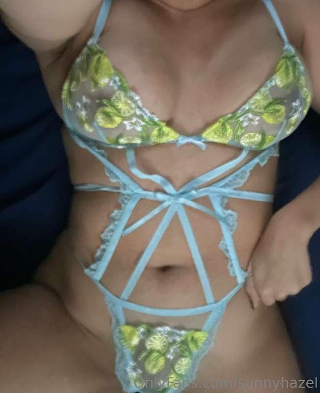 Let me be your slutty latina girlfriend 😘❤️