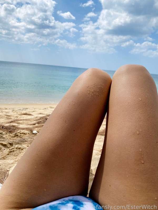 lying back and enjoying the view is always dreamy😎💗, but dreaming about hot sex on the beach is something else entirely. Would you like to be a naughty boy next to me on the beach?😈🔥


🥵🥵🥵
#footfetish #mistress #fyp #strapon #femdom #pegging #facesitting #mommy #slave #humiliation