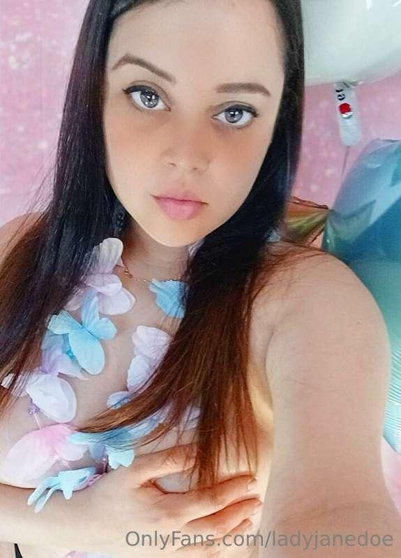 $Spoilmerottenxxx1 

Wish me a Happy Birthday 🎂 🥳