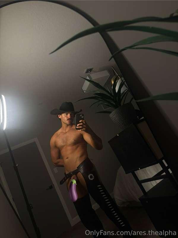 Fuvkkk these new chaps look good on Dm me to see my cock in ..