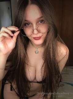 My friend @moonwilliams is on onlyfans! FREEYou can ask her ..