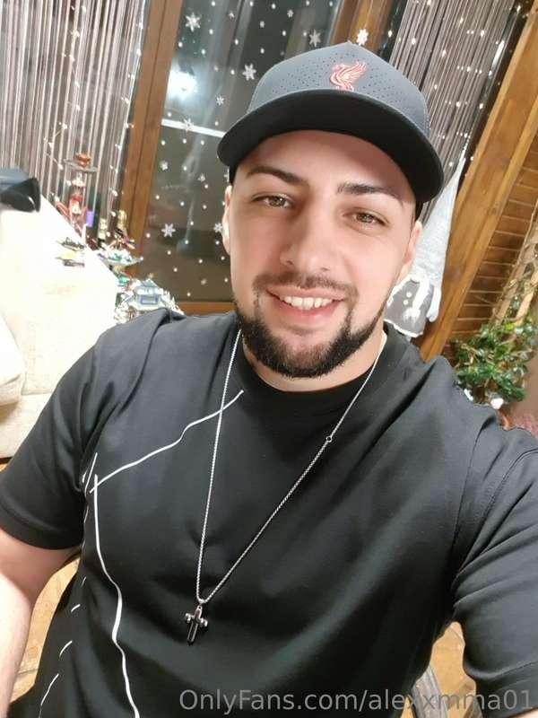 Your sexy alpha😍