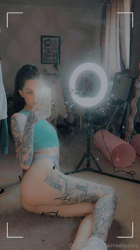 careful there.. staring too much might cause you to get hard..