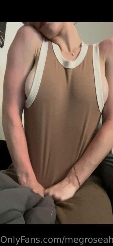 Which one ?? 🍒😳